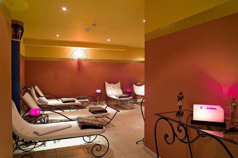 Hotel Beausejour คานส์ ภายนอก รูปภาพ